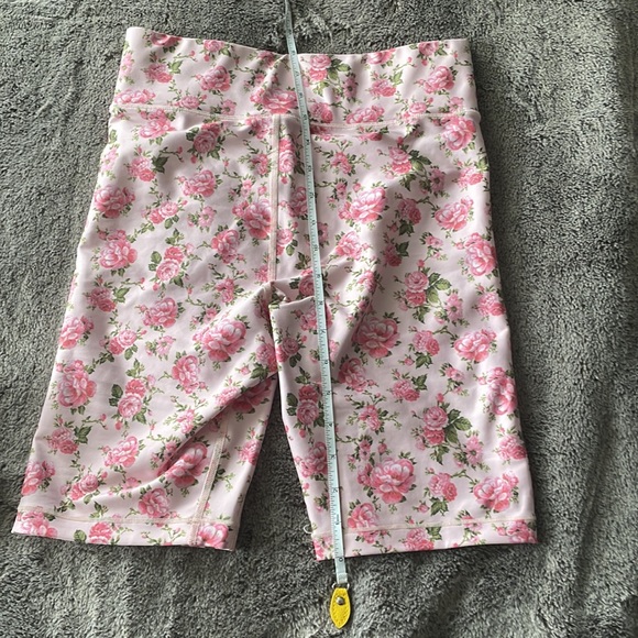 LSF LoveShackFancy x Bandier 💗 Legging Shorts, Size Small - Picture 8 of 8
